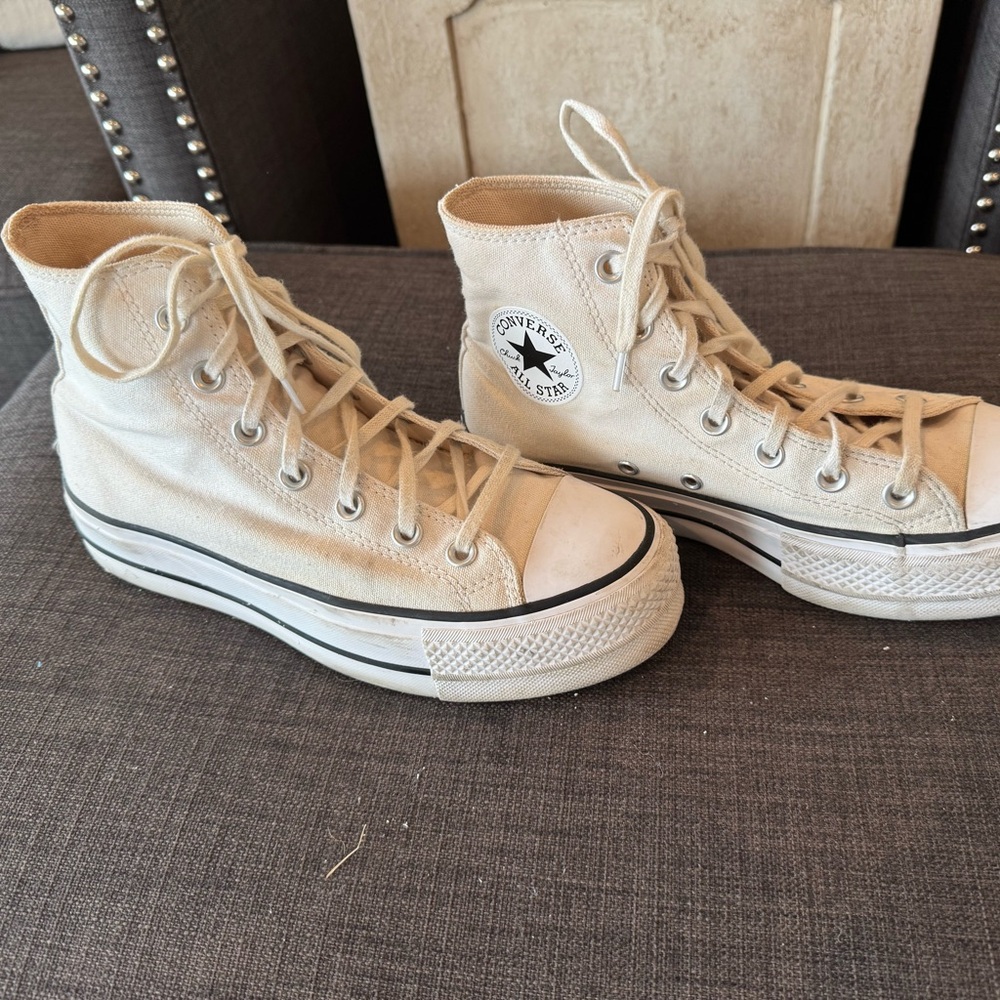 Chuck Taylor  70’s white platform